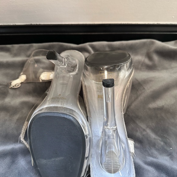 Clear Heels - Picture 6 of 10